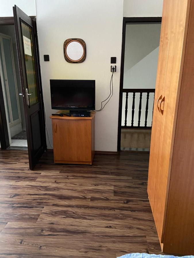 Teke Panzio Bed & Breakfast Körmend Екстериор снимка