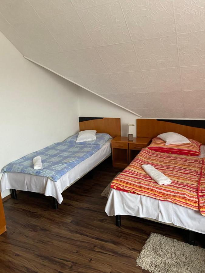 Teke Panzio Bed & Breakfast Körmend Екстериор снимка